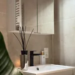 Διαμέρισμα Luxury 2 Bedroom In The Heart Of *