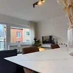 Luxury 2 Bedroom In The Heart Of Lejlighed