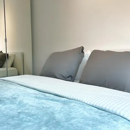 Luxury 2 Bedroom In The Heart Of *