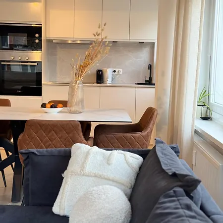 Luxury 2 Bedroom In The Heart Of Διαμέρισμα *