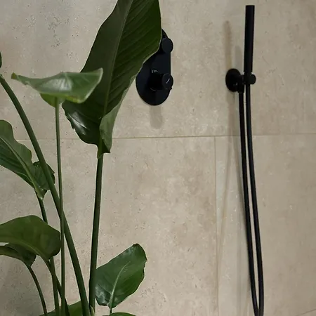 Luxury 2 Bedroom In The Heart Of Appartamento